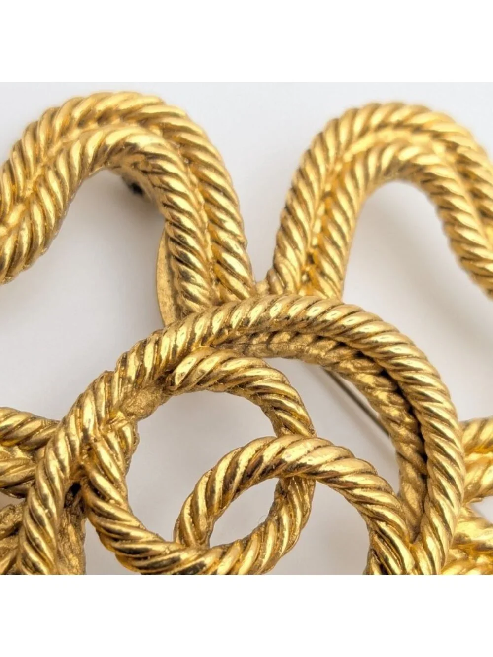 Chanel Brooch CC Logo Twisted Rope Sheer Clover Gold 28 Vintage